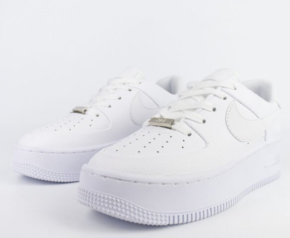 Nike Air Force 1 Sage Low Triple White KEDRED